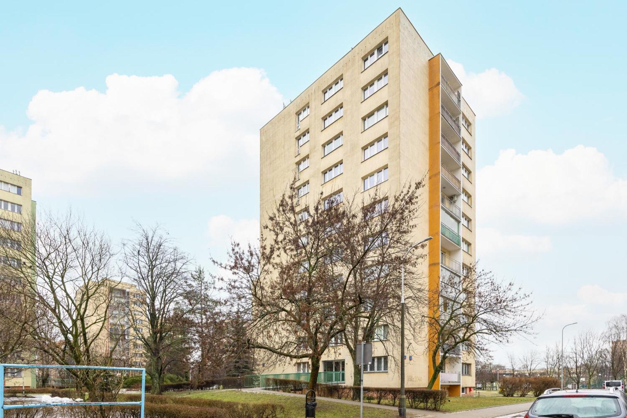Апартаменти Spacious With Three Bedrooms In By Renters